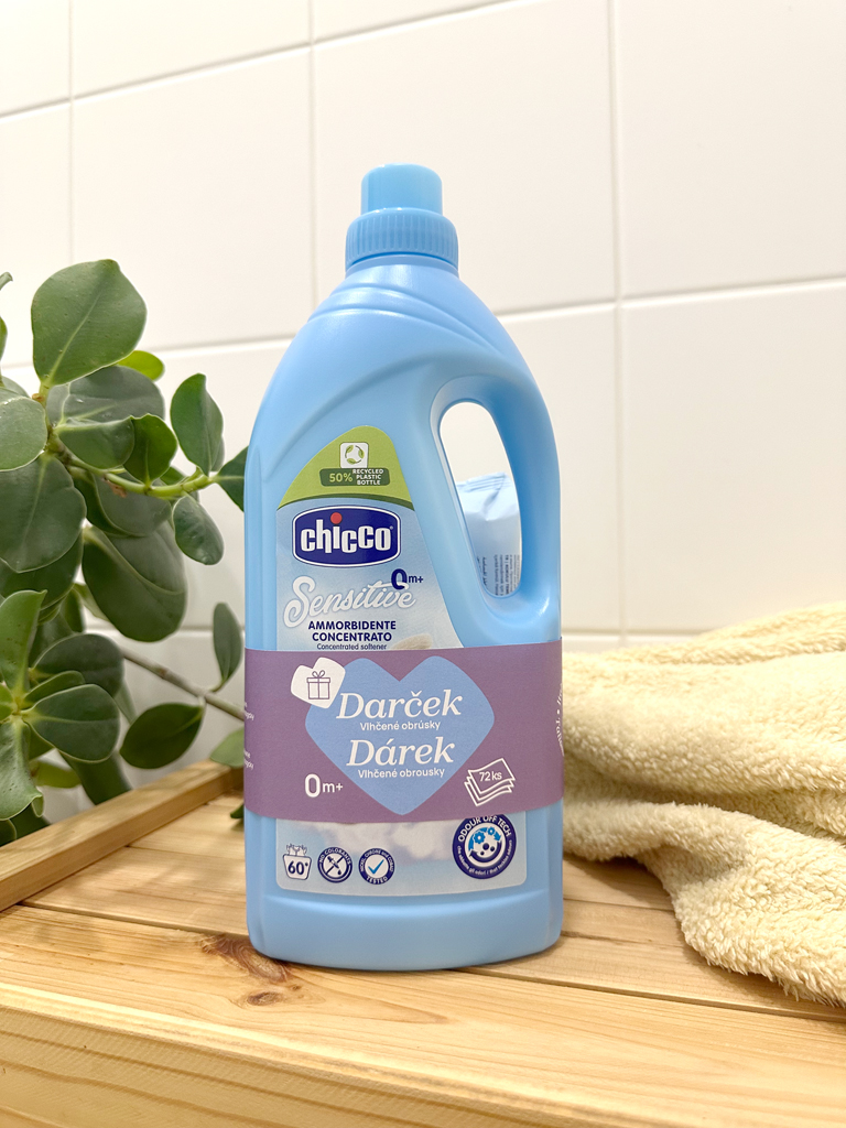 CHICCO-Avivaz-koncentrovana-Sladky-Pudr-15-l-60-prani-vlhcene-ubrousky-72-ks-zdarma-8596202017769_03.jpg